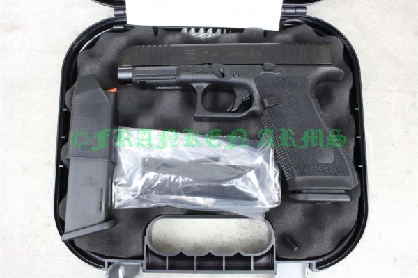 GLOCK Gen6 Lieferumfang im originalen Pistolenkoffer mit Ersatzmagazin, Reinigungsset und Adapterplatten